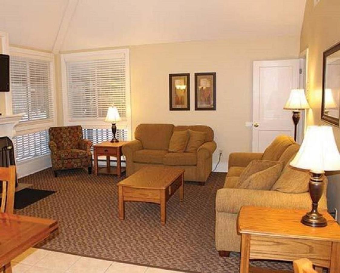 Pocono Villas Resort Ийст Страудсбърг Екстериор снимка
