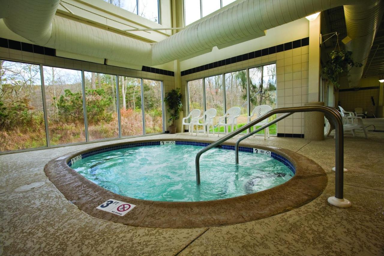 Pocono Villas Resort Ийст Страудсбърг Екстериор снимка