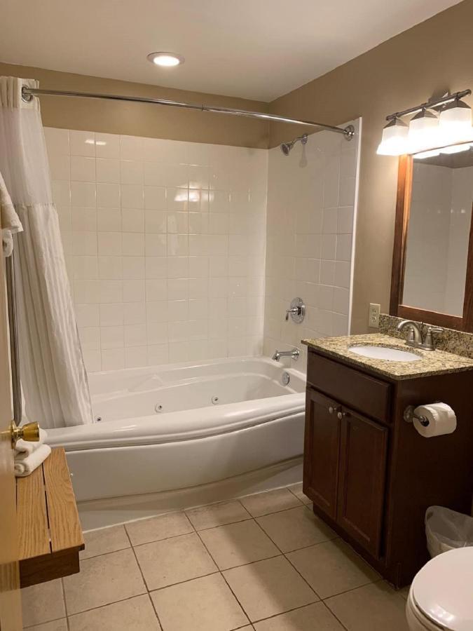 Pocono Villas Resort Ийст Страудсбърг Екстериор снимка