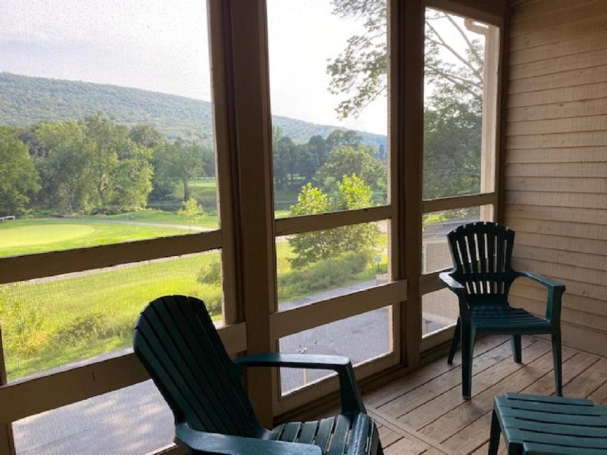 Pocono Villas Resort Ийст Страудсбърг Екстериор снимка