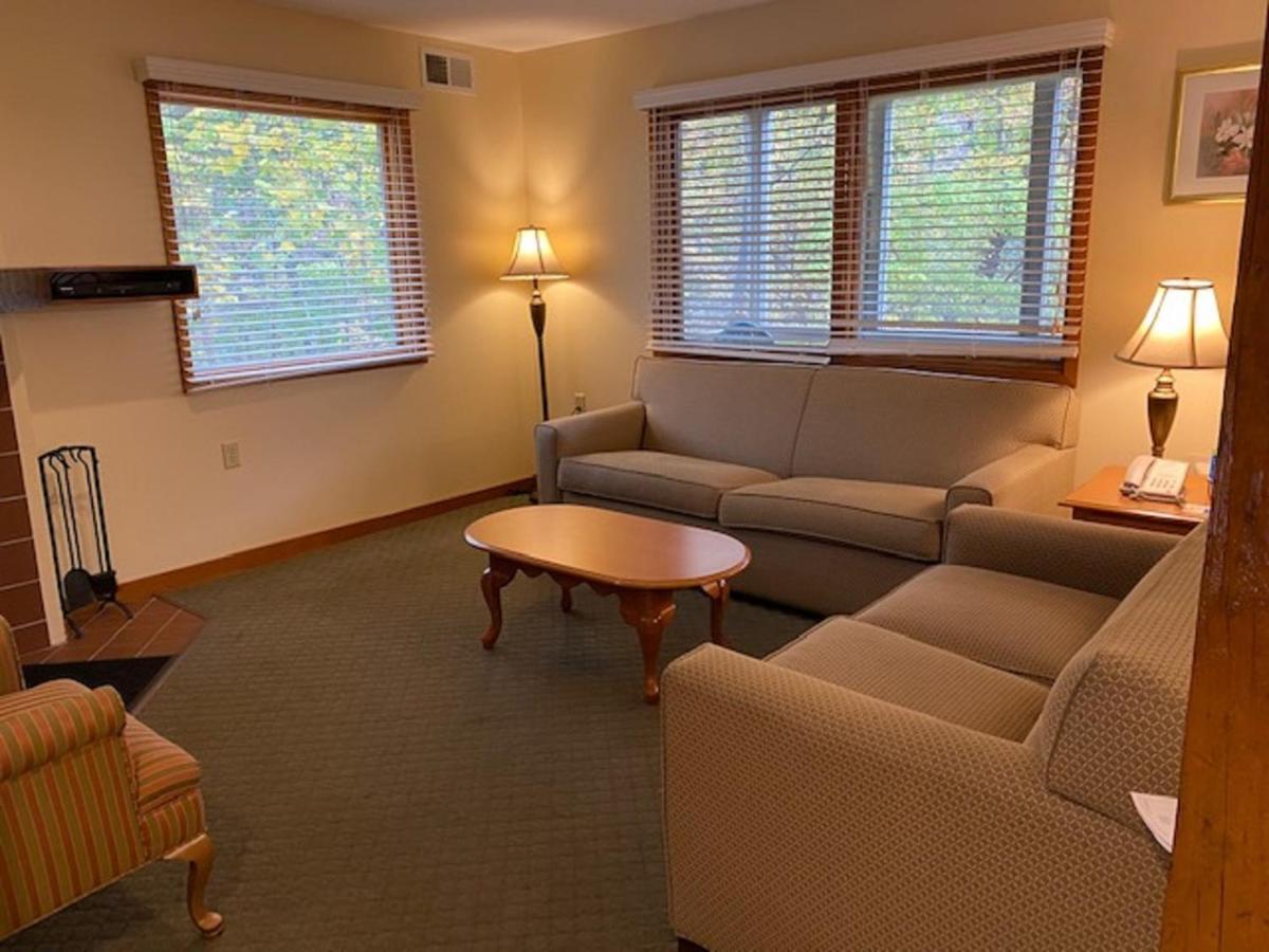 Pocono Villas Resort Ийст Страудсбърг Екстериор снимка