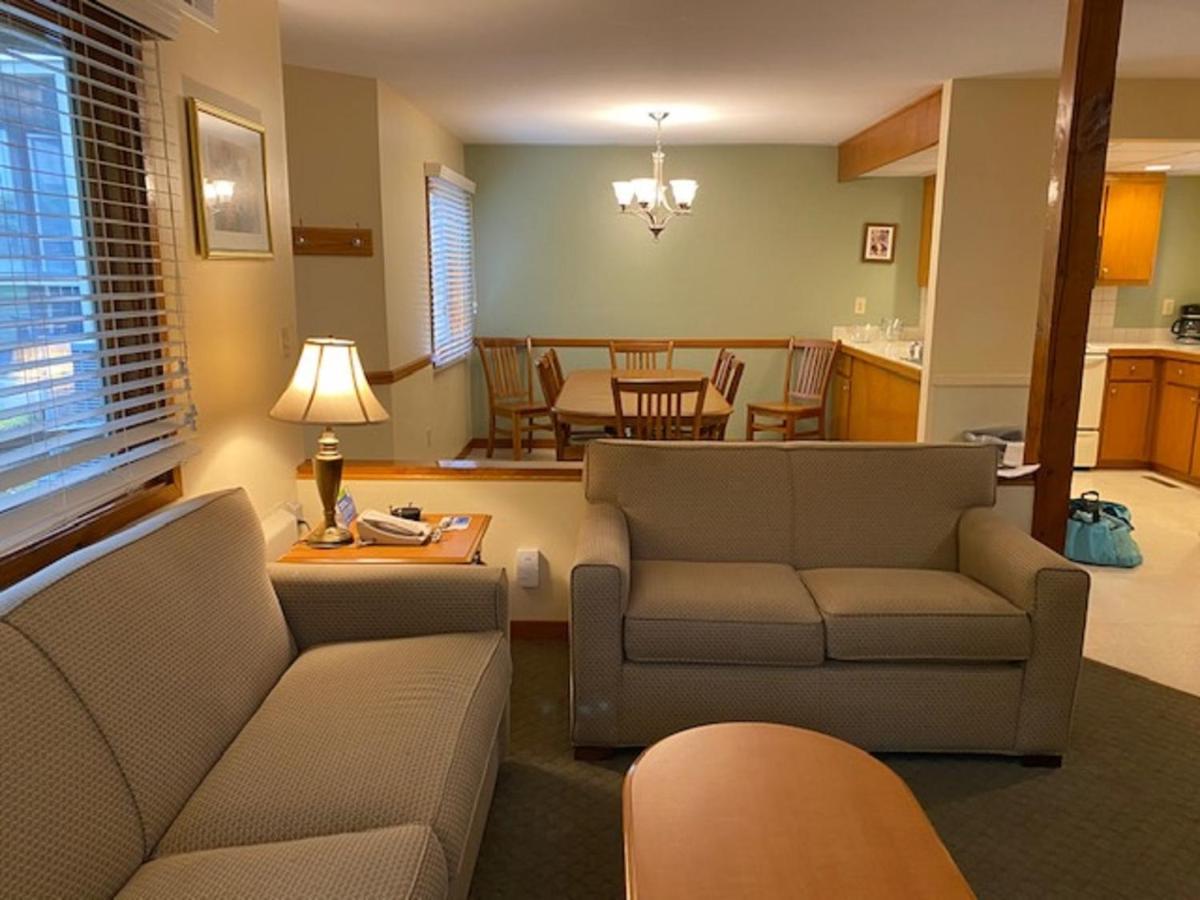 Pocono Villas Resort Ийст Страудсбърг Екстериор снимка