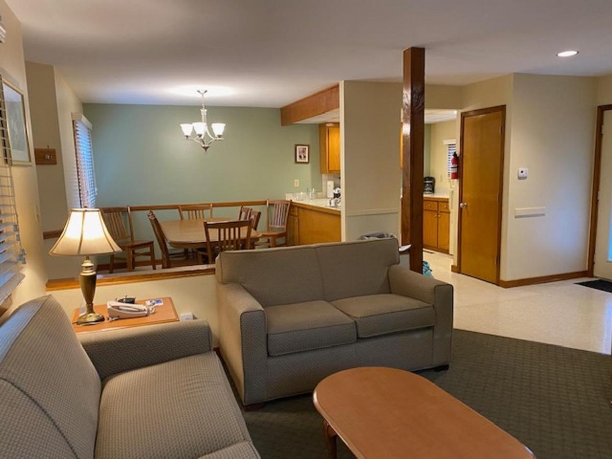 Pocono Villas Resort Ийст Страудсбърг Екстериор снимка