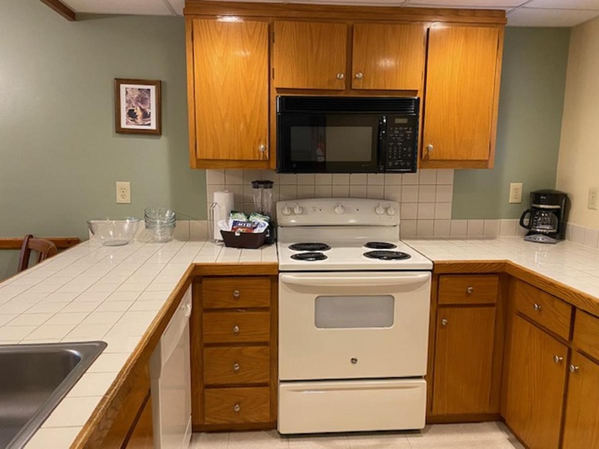 Pocono Villas Resort Ийст Страудсбърг Екстериор снимка